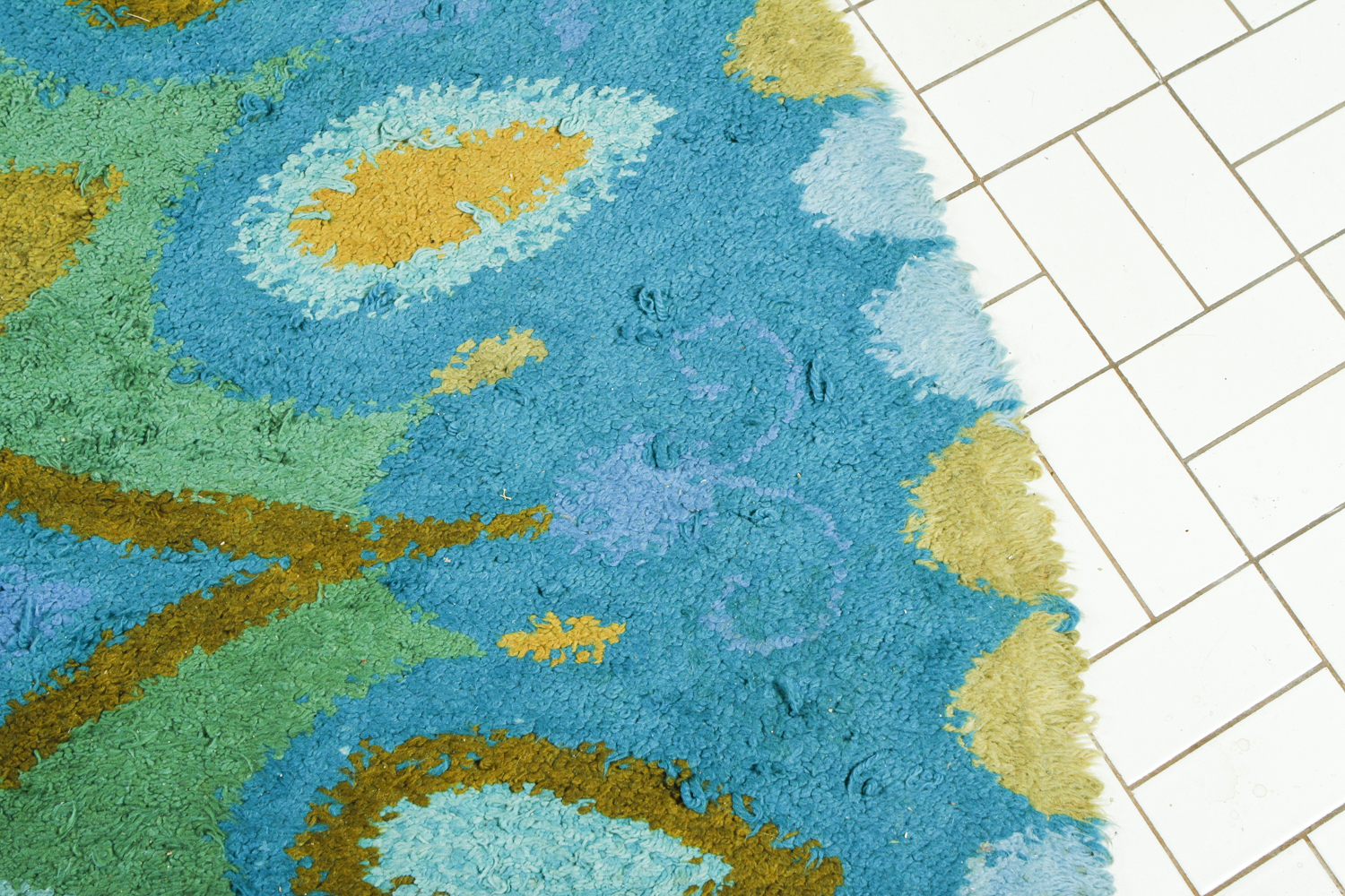 Vintage Cynthia Sargent Hooked Round Rug