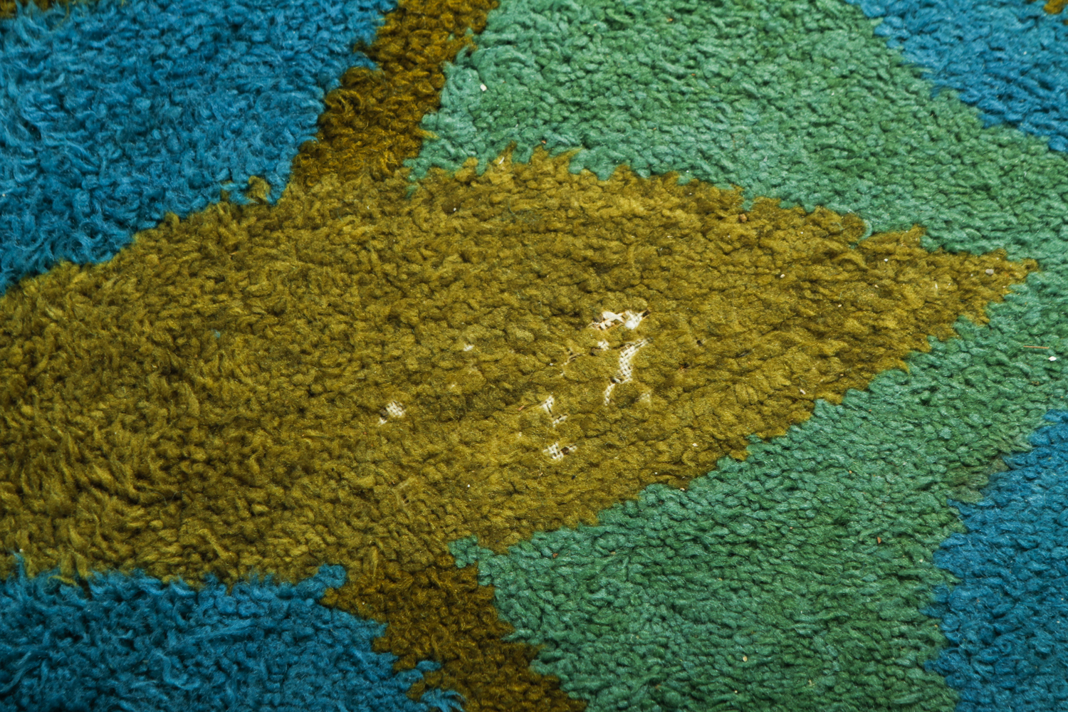 Vintage Cynthia Sargent Hooked Round Rug