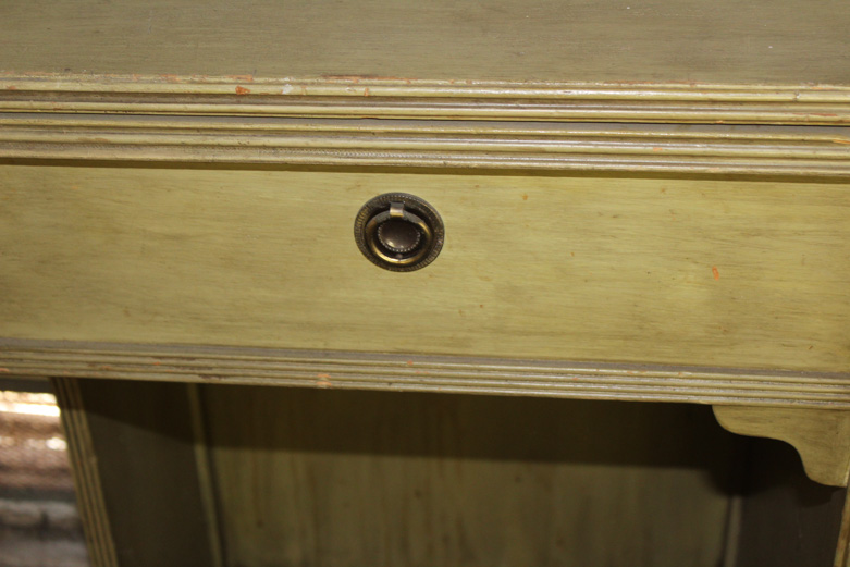 Vintage Singer Sewing Table With Built-in Sewing Machine