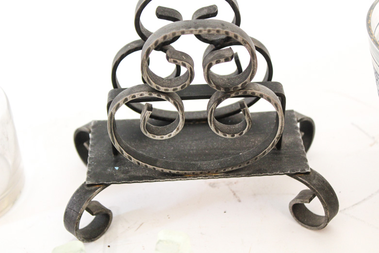 Assortment of Mid-Century Kitchen Items