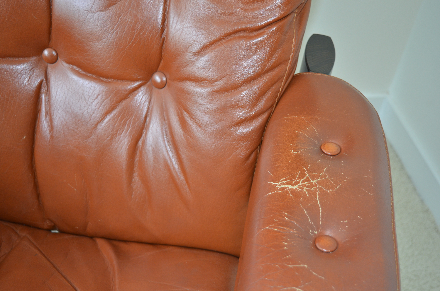 Danish Modern Leather Stressless Amigo Reclining Chair & Ottoman Grouping by Ekornes