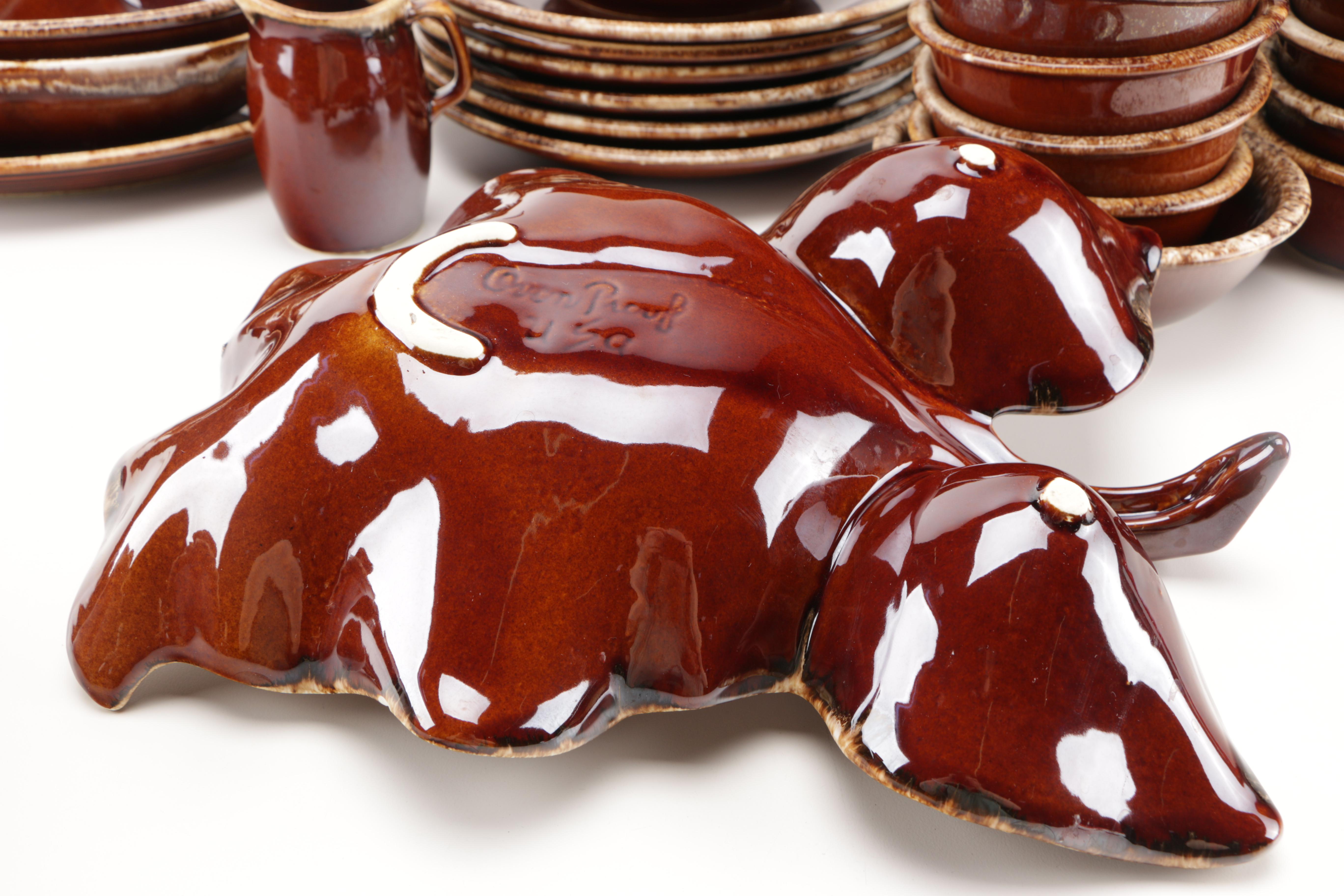 Large Collection of Hull and Monmouth Pottery Tableware