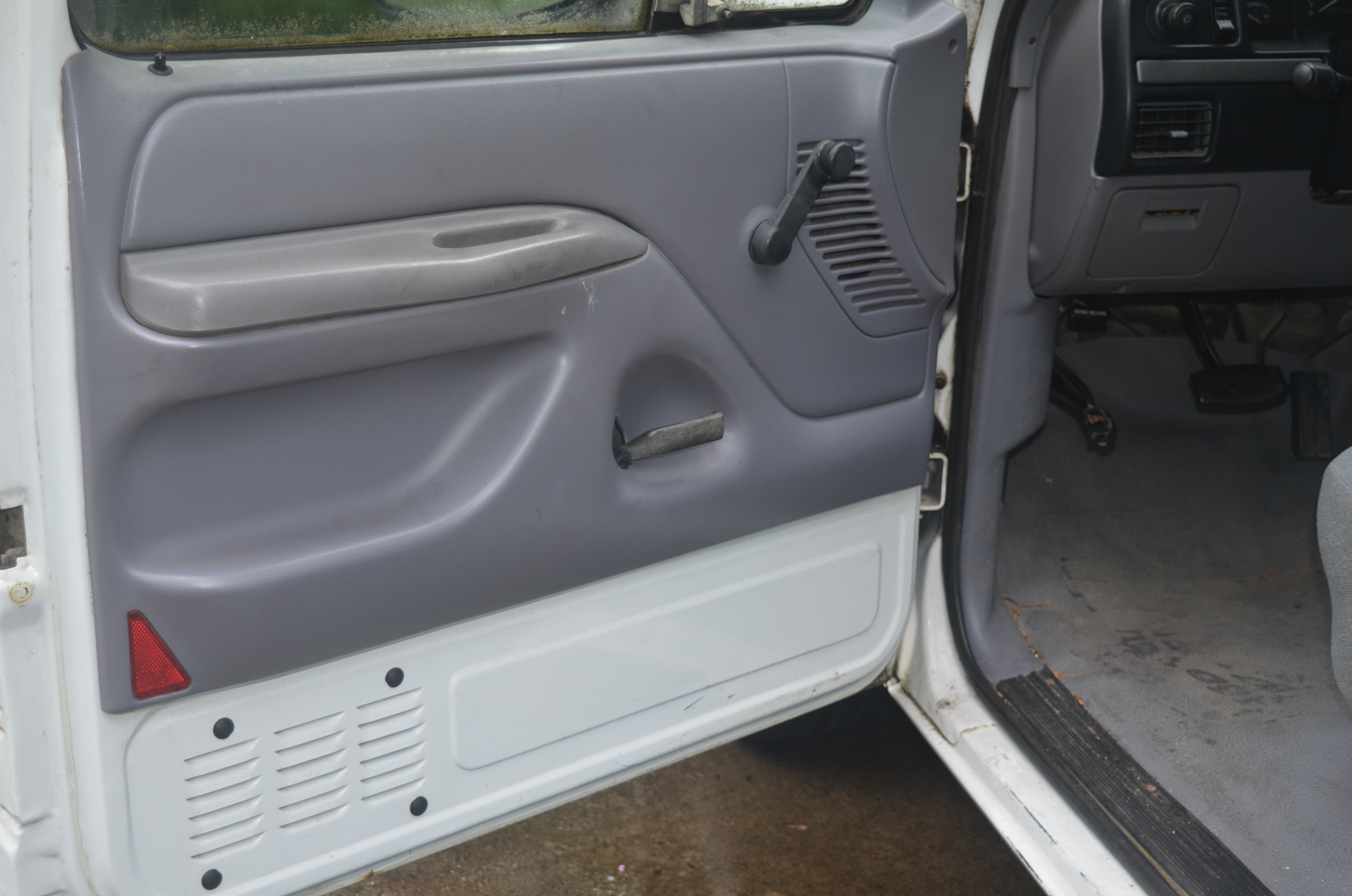 1994 Ford F150 XL Pickup Truck