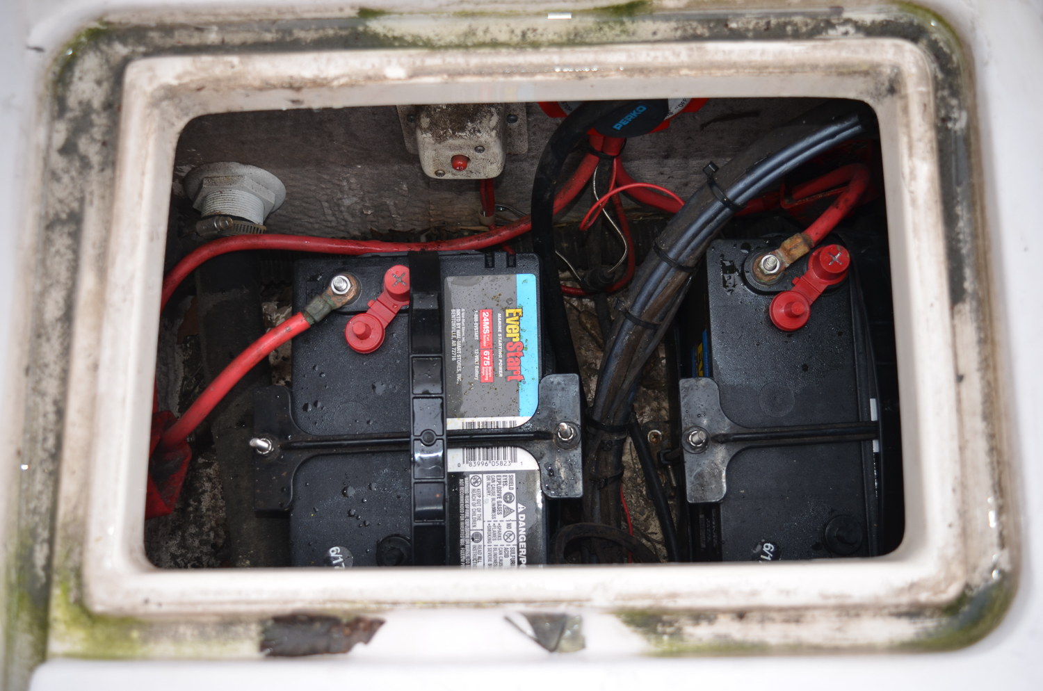 1990s Grady-White Adventure 208 Boat with Yamaha "V6 175" Motor and Trailer