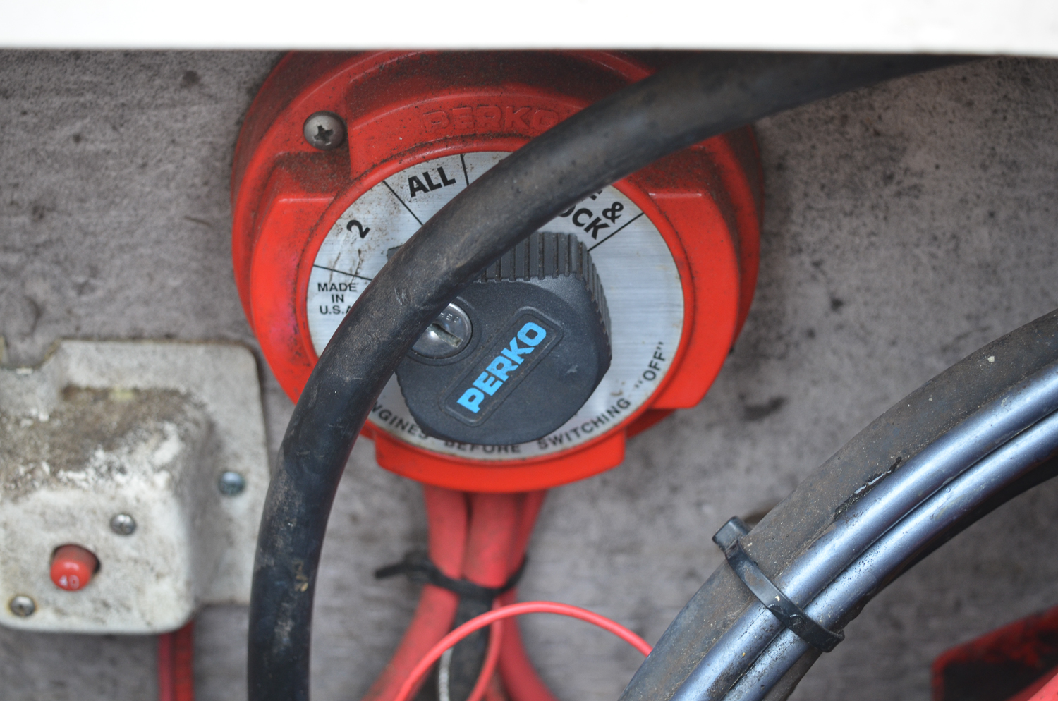 1990s Grady-White Adventure 208 Boat with Yamaha "V6 175" Motor and Trailer