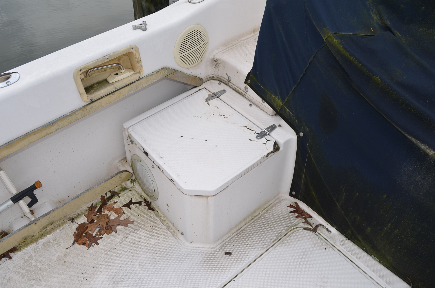 1990s Grady-White Adventure 208 Boat with Yamaha "V6 175" Motor and Trailer