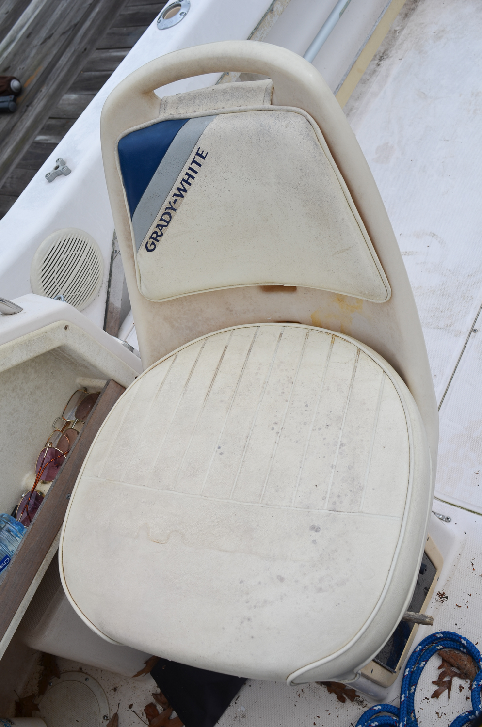 1990s Grady-White Adventure 208 Boat with Yamaha "V6 175" Motor and Trailer