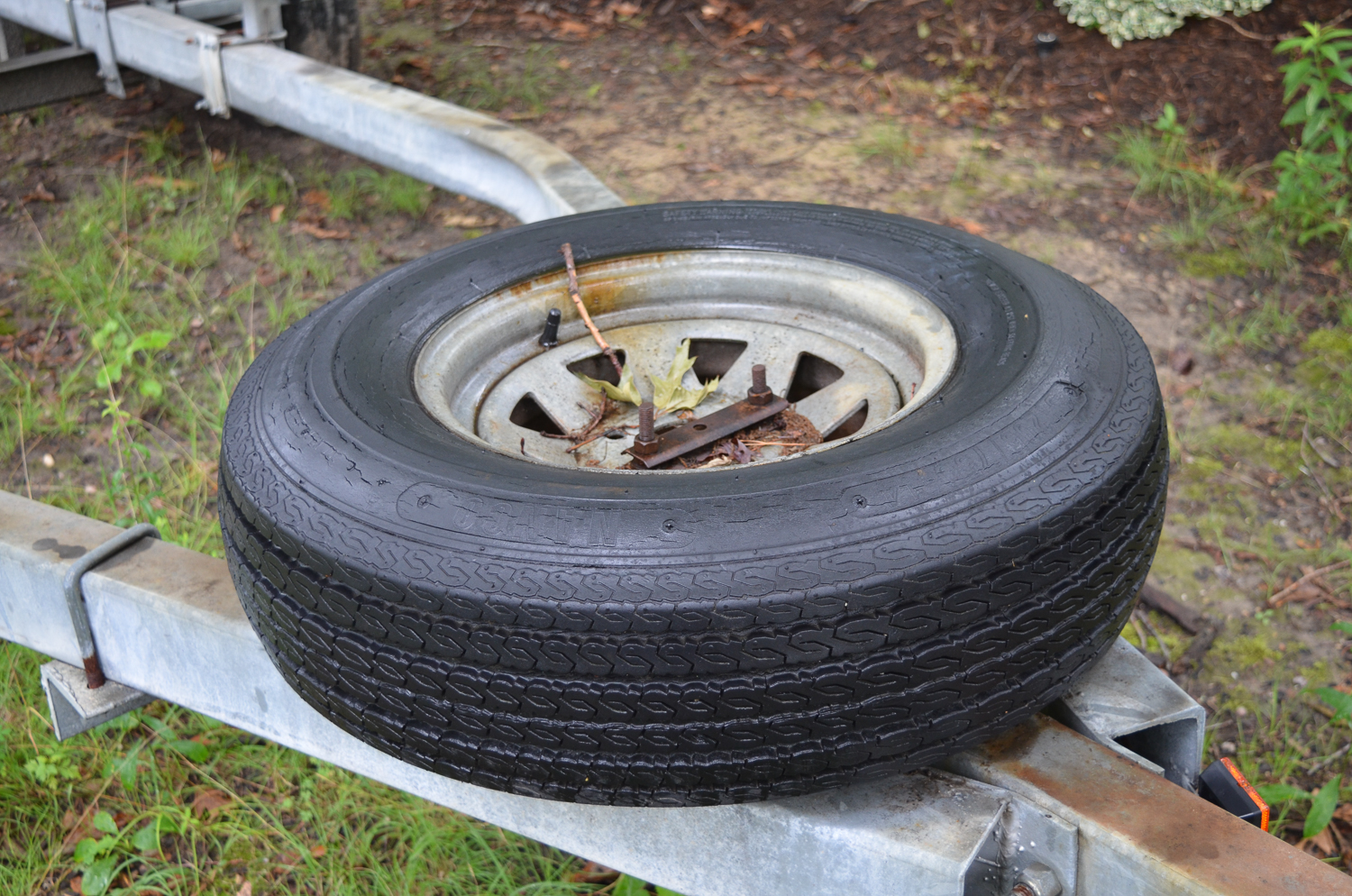 1990s Grady-White Adventure 208 Boat with Yamaha "V6 175" Motor and Trailer