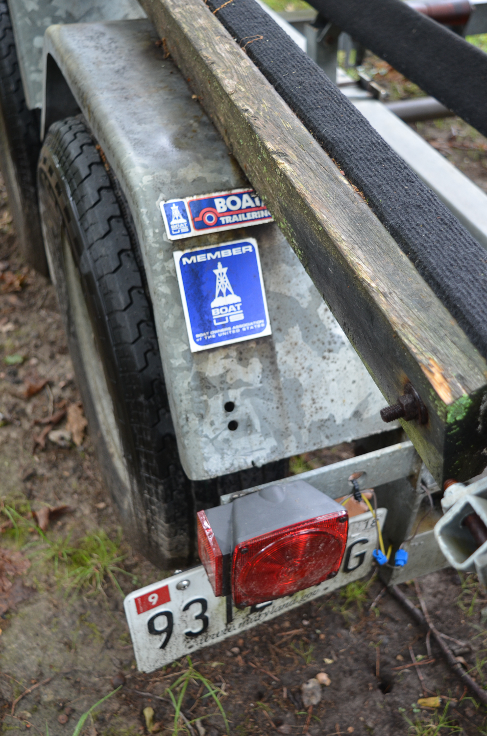 1990s Grady-White Adventure 208 Boat with Yamaha "V6 175" Motor and Trailer