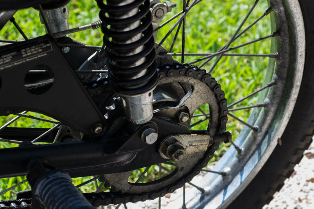 Kawasaki Red and Black KE 100