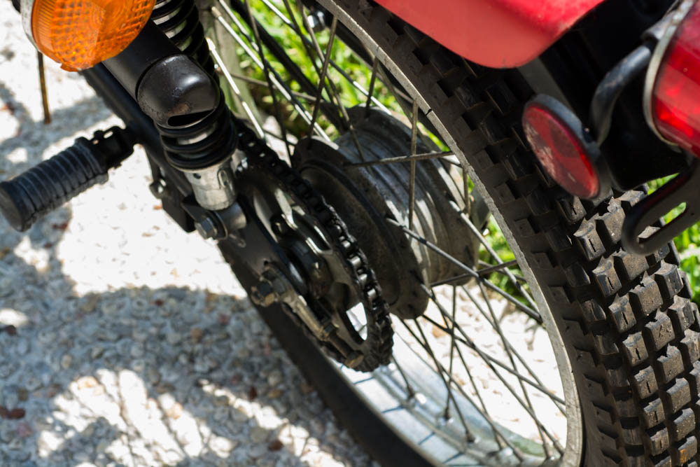 Kawasaki Red and Black KE 100