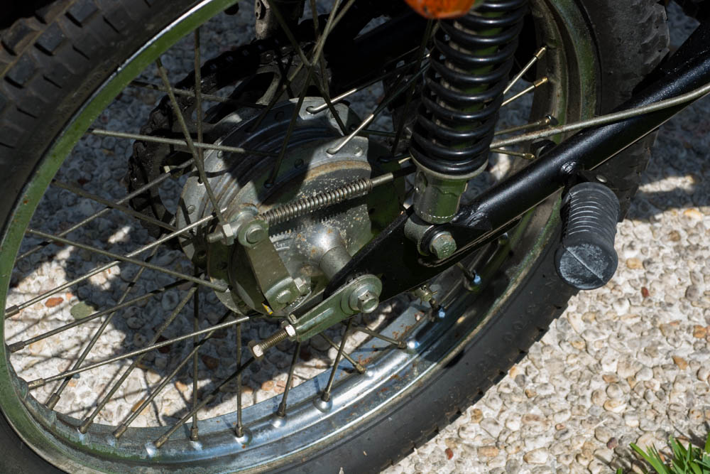 Kawasaki Red and Black KE 100