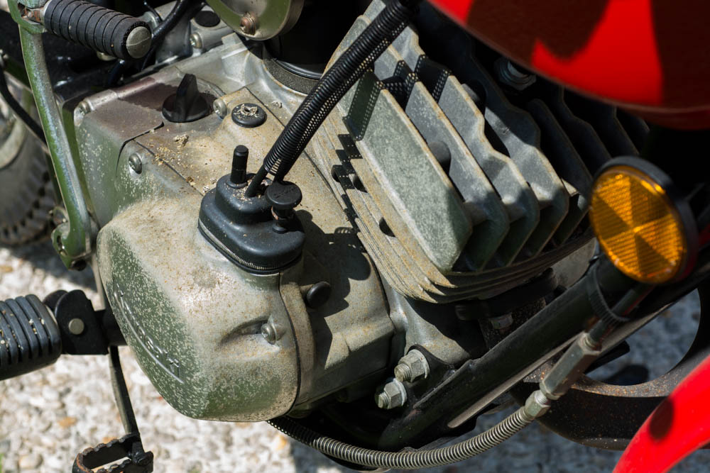 Kawasaki Red and Black KE 100