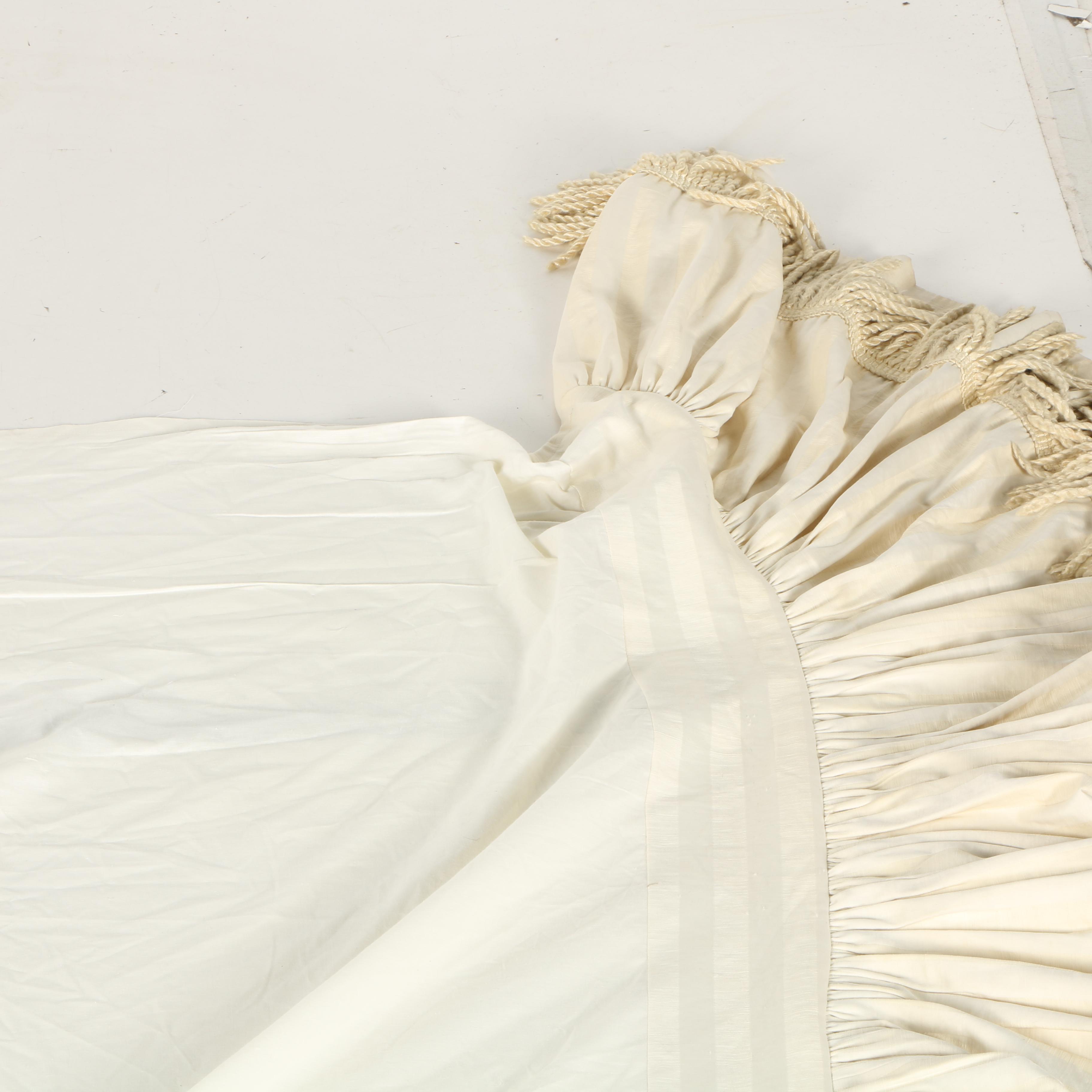 Fringed Cream Bedskirt