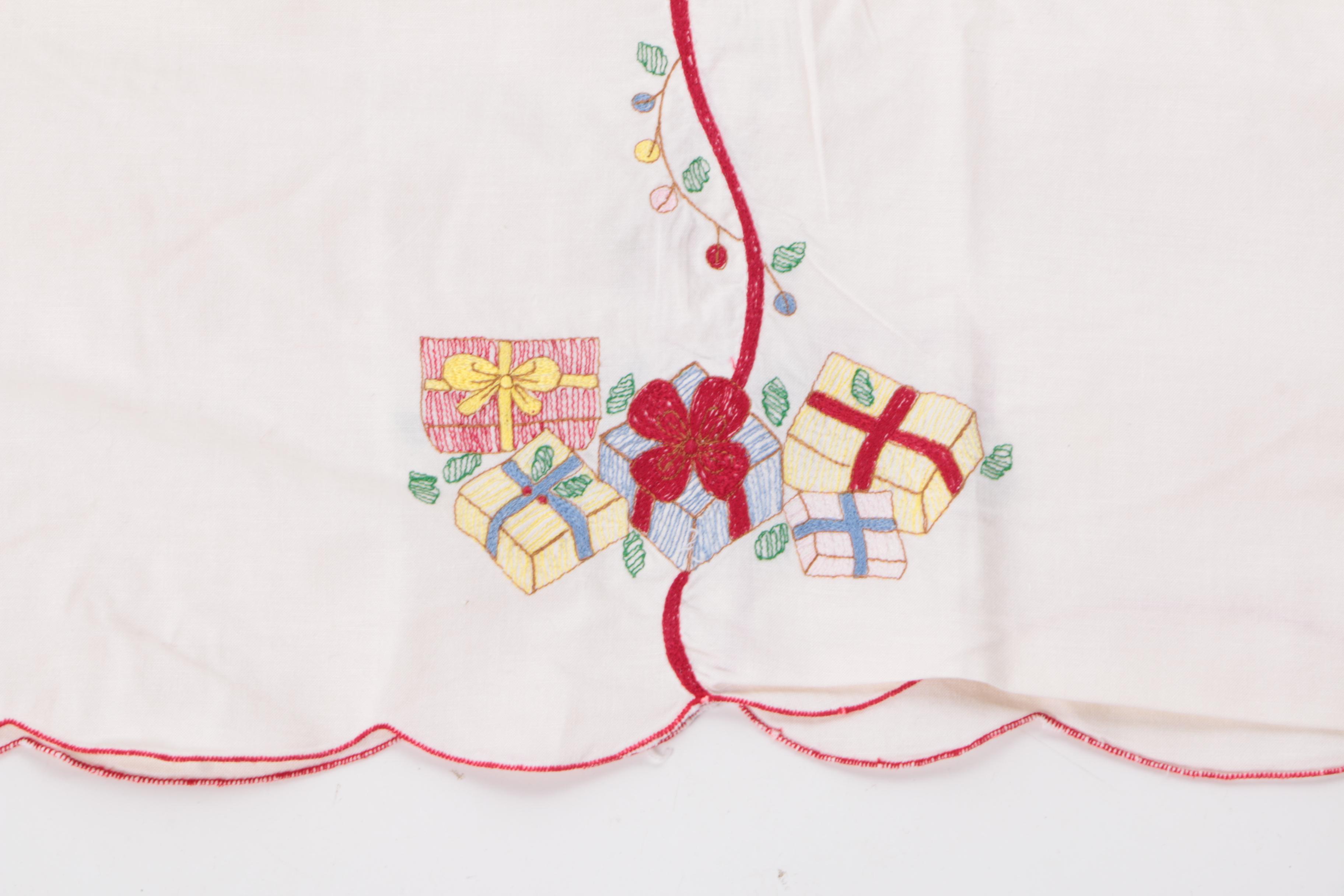 Christmas Themed Table Linens