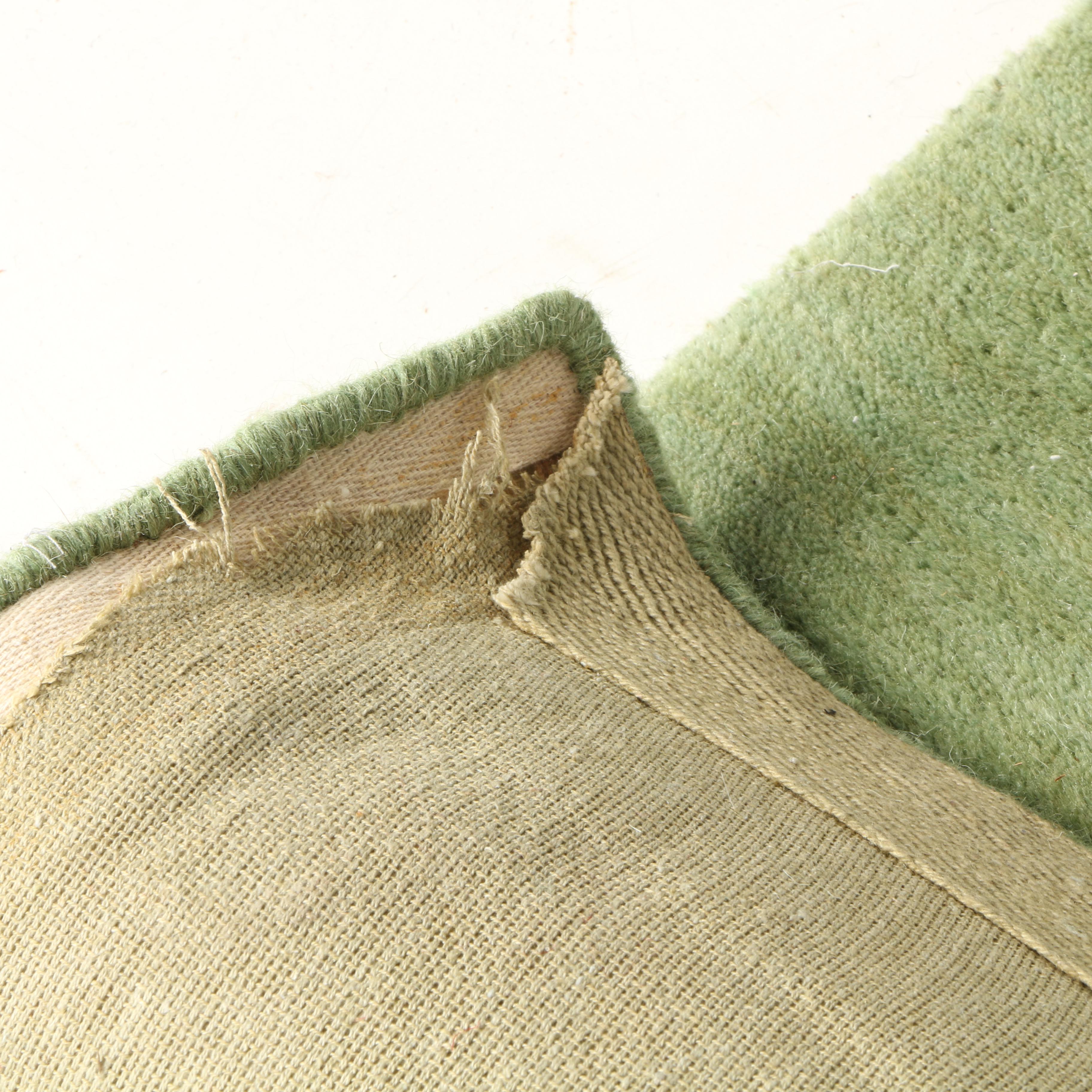 Machine Made Surya "Mystique" Area Rug