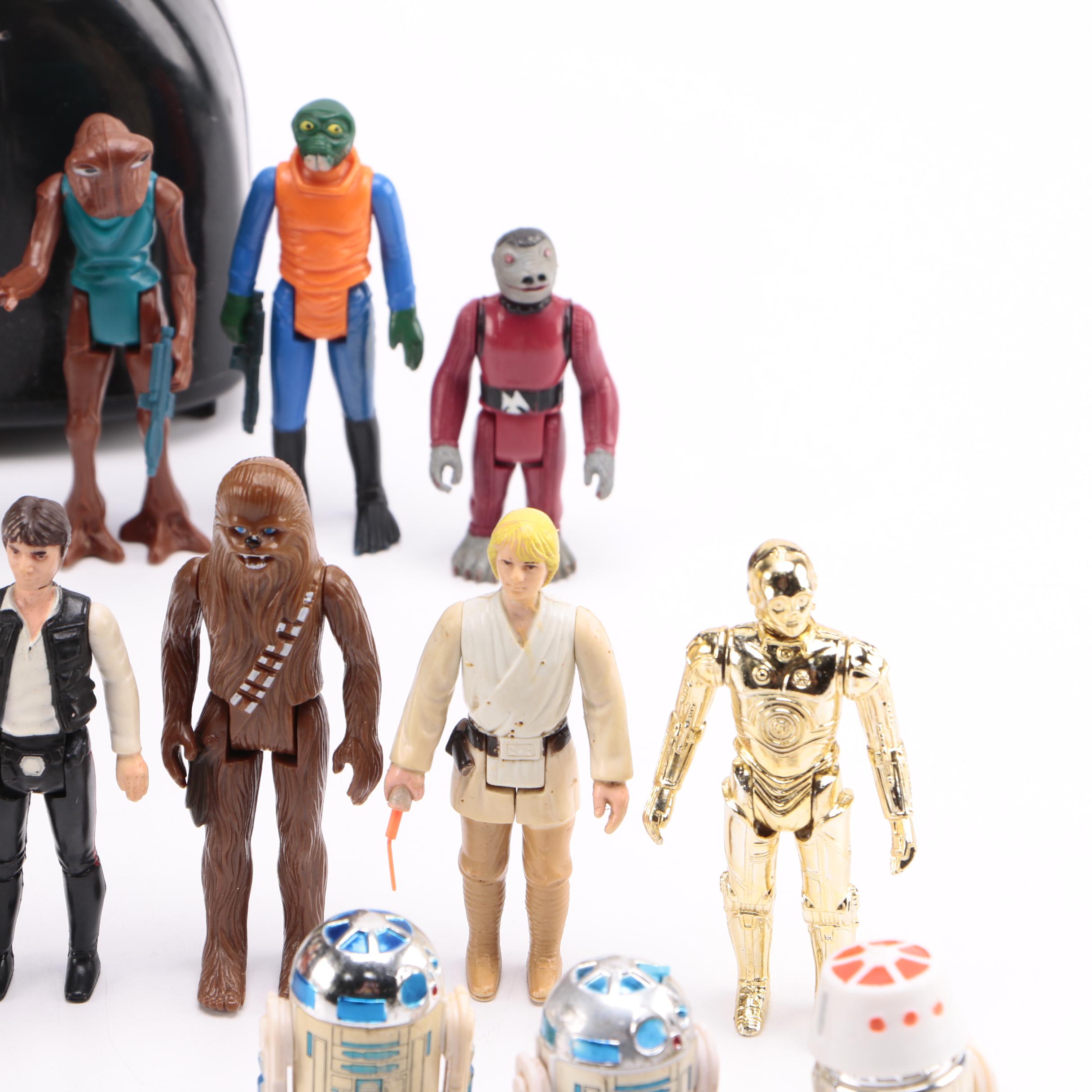 Kenner "Star Wars" Figurines and Darth Vader Storage Case