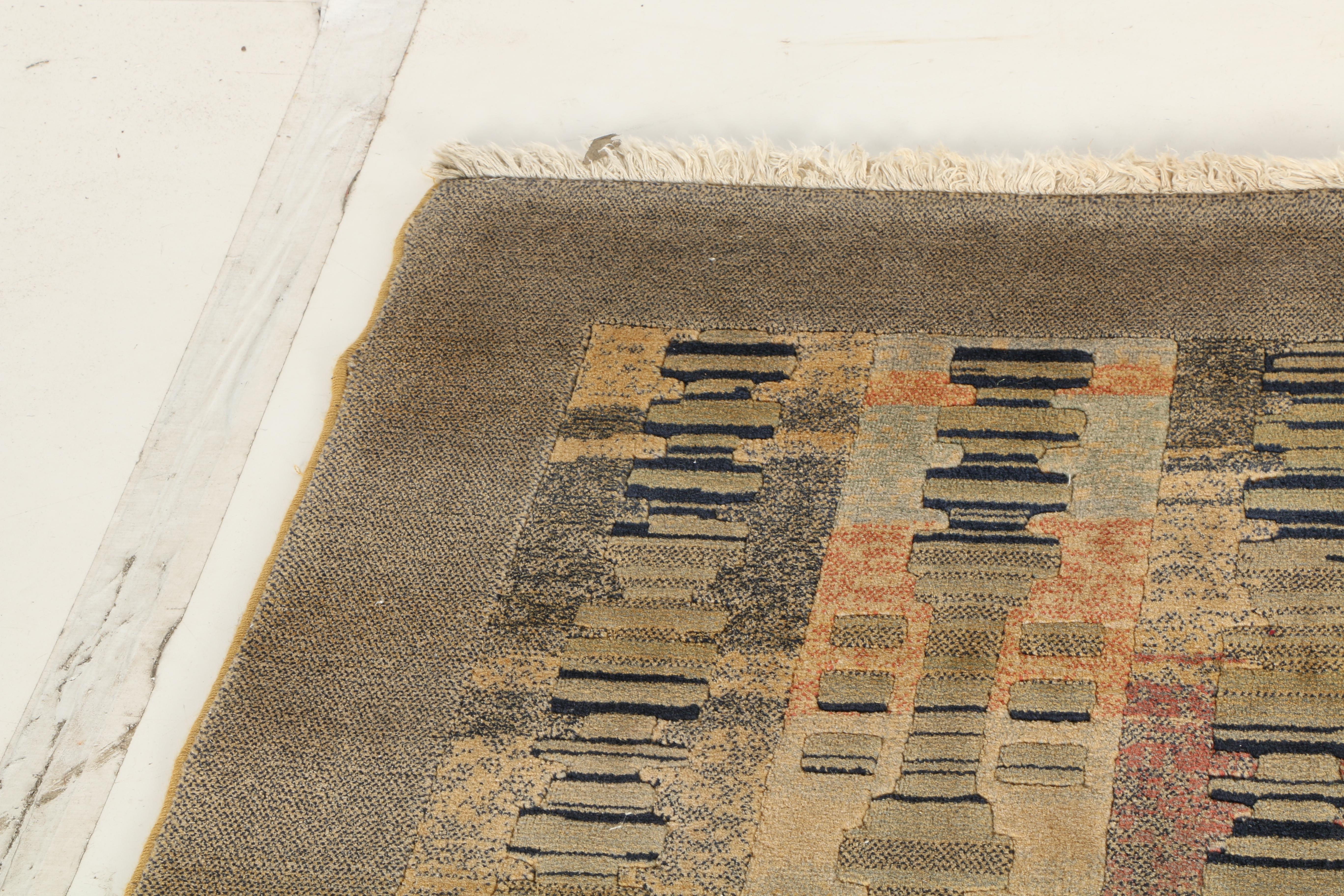 Power-Loomed Couristan "Mirage" Wool Area Rug