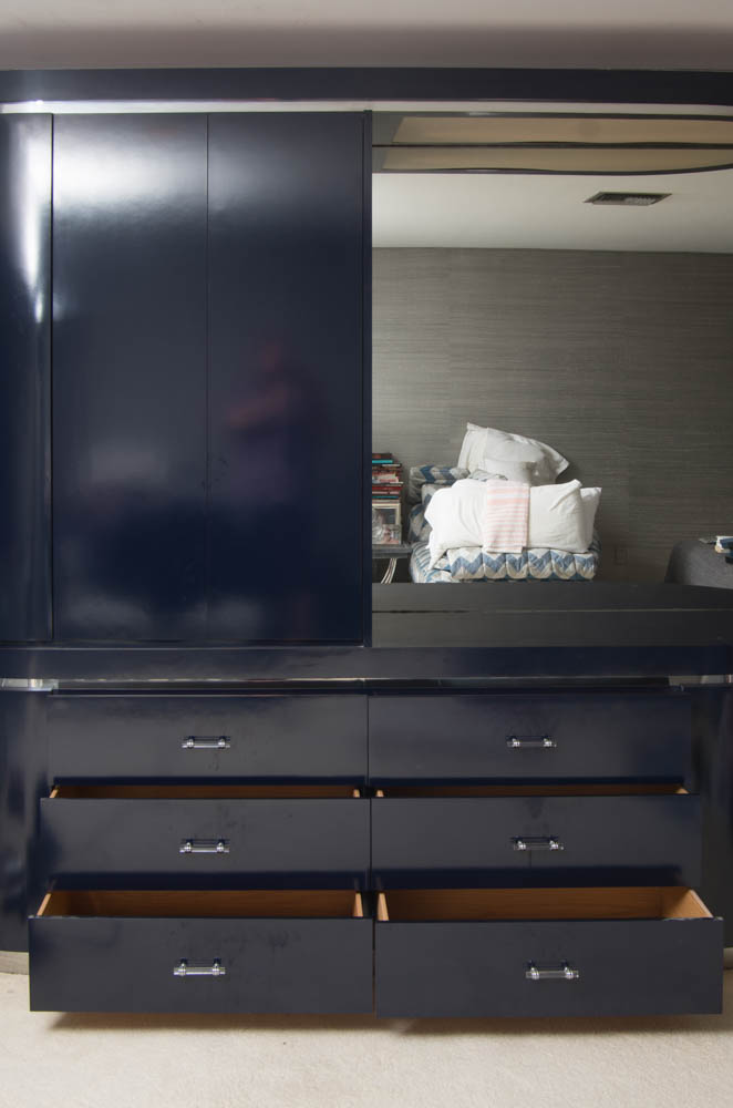 Modern Style Navy Blue Entertainment Armoire