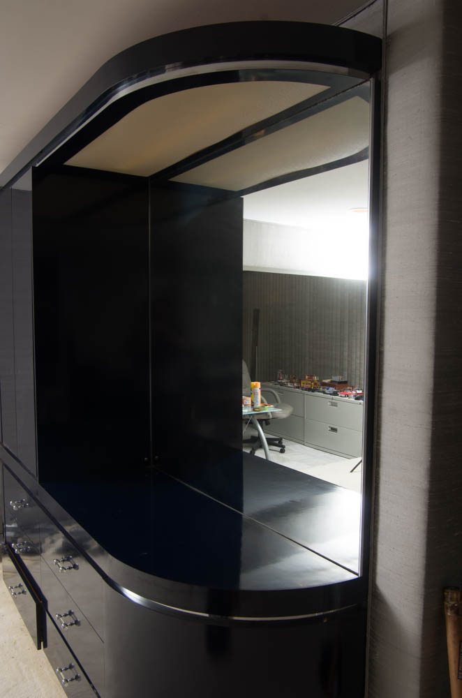 Modern Style Navy Blue Entertainment Armoire