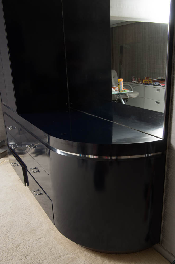 Modern Style Navy Blue Entertainment Armoire