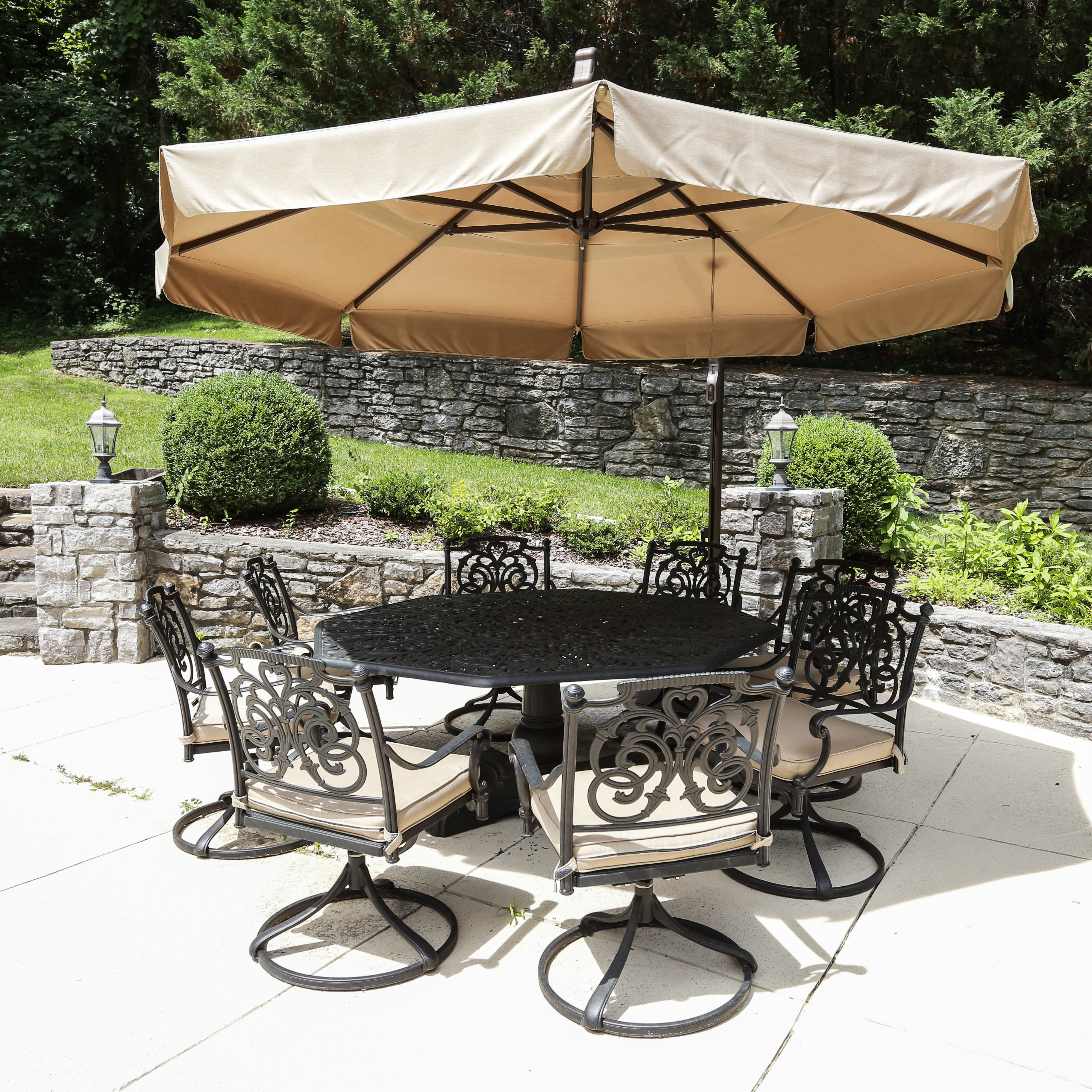 Patio Table with Chairs Set and Cantilever Umbrella