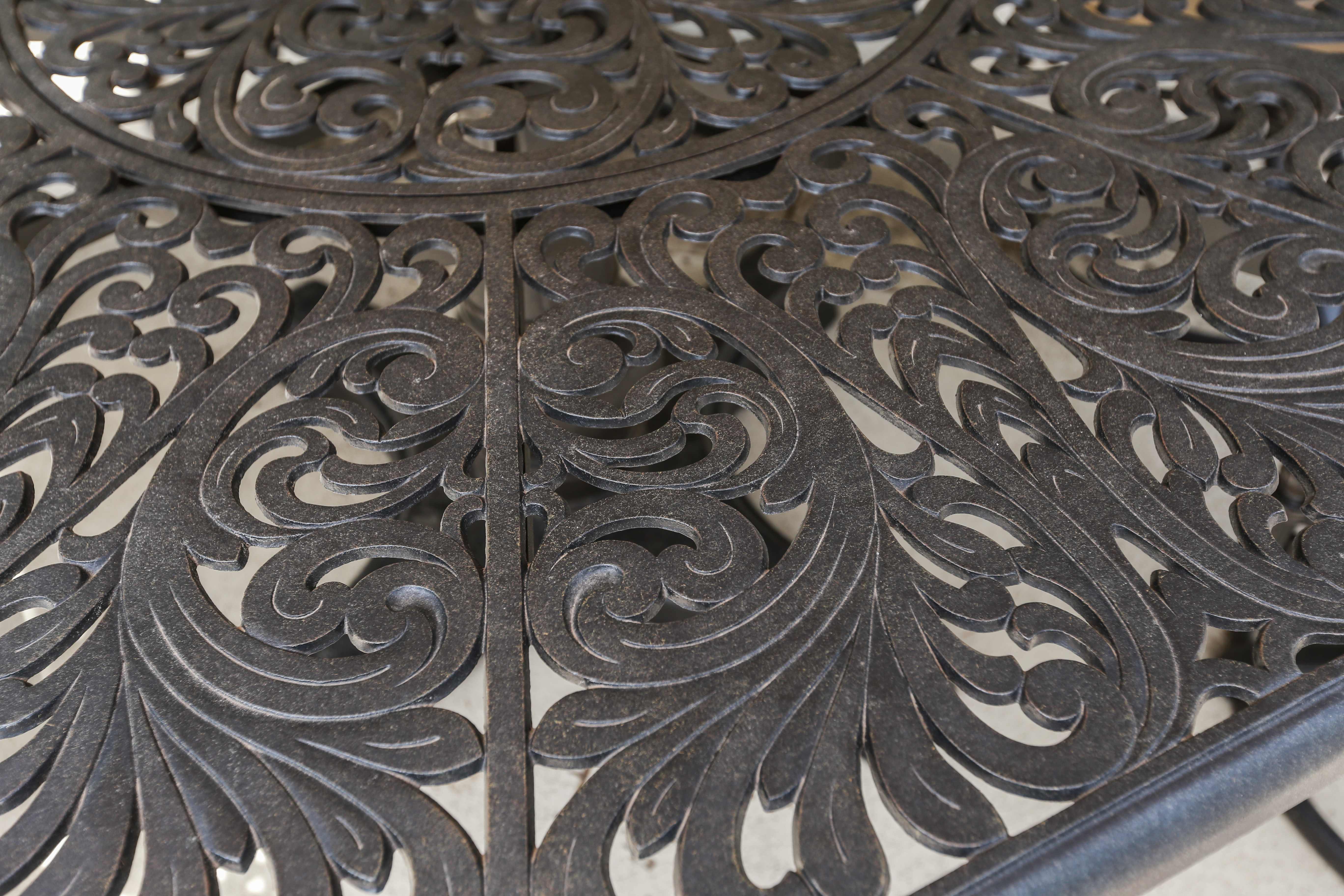 Patio Table with Chairs Set and Cantilever Umbrella