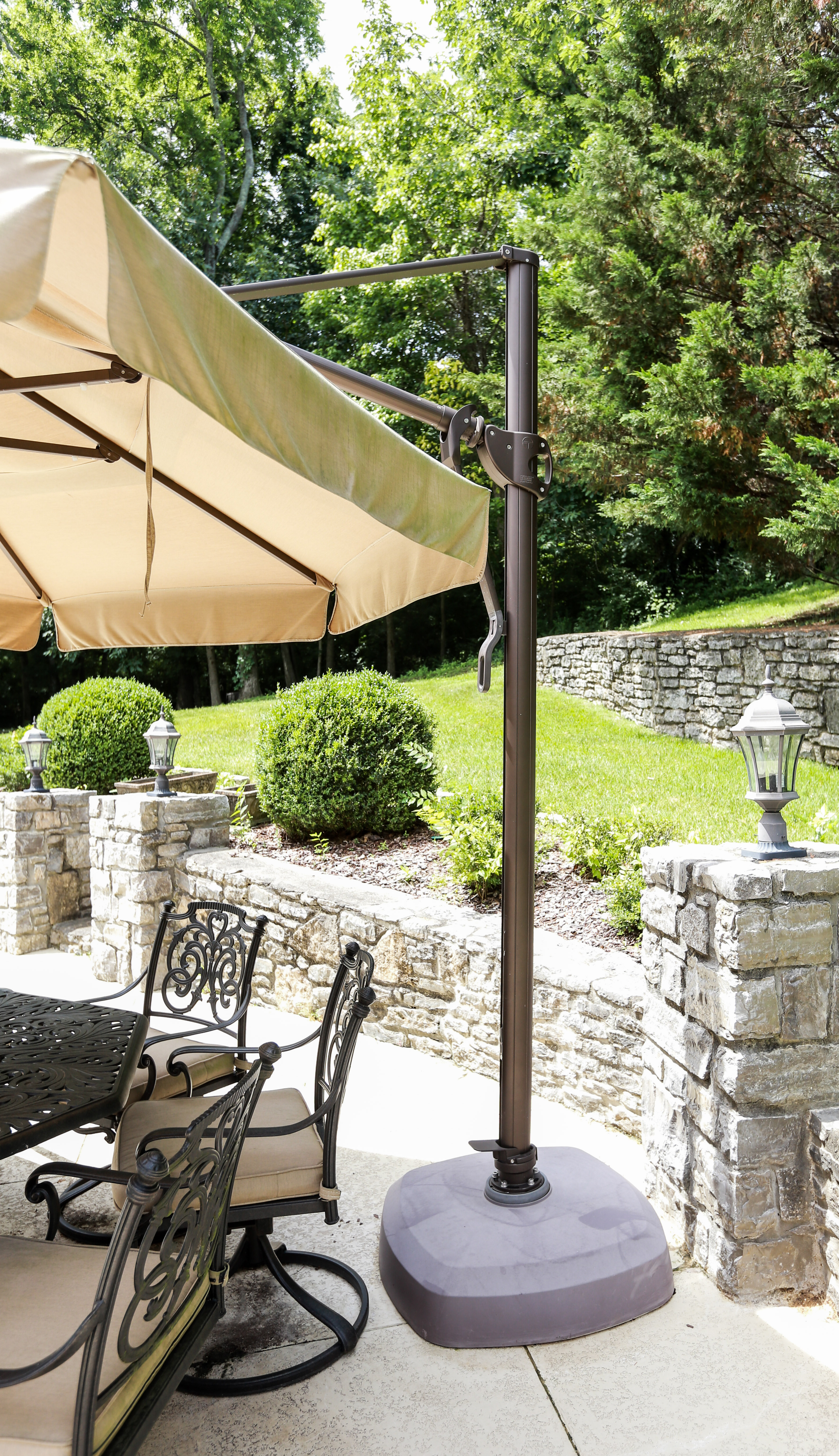 Patio Table with Chairs Set and Cantilever Umbrella