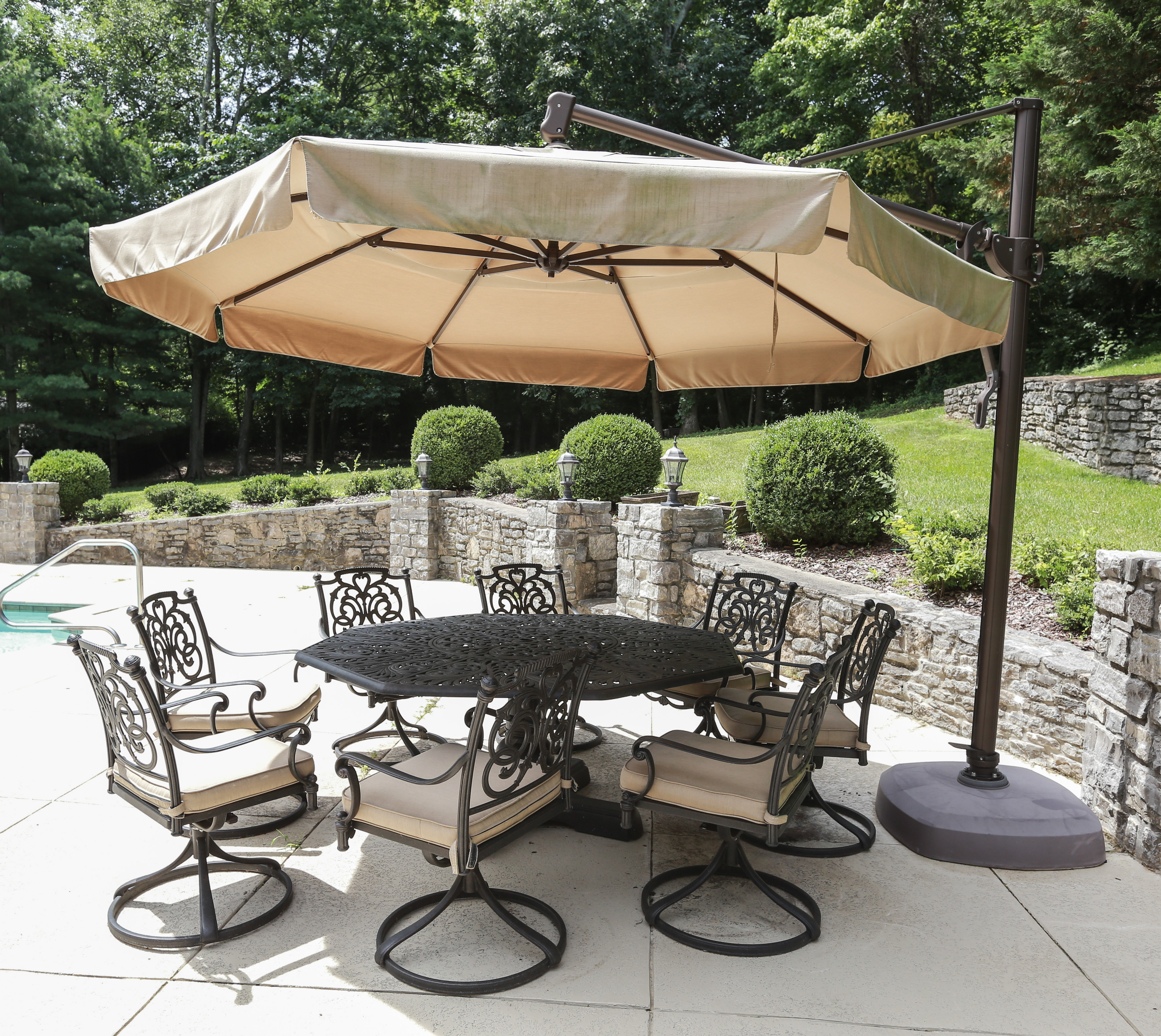 Patio Table with Chairs Set and Cantilever Umbrella