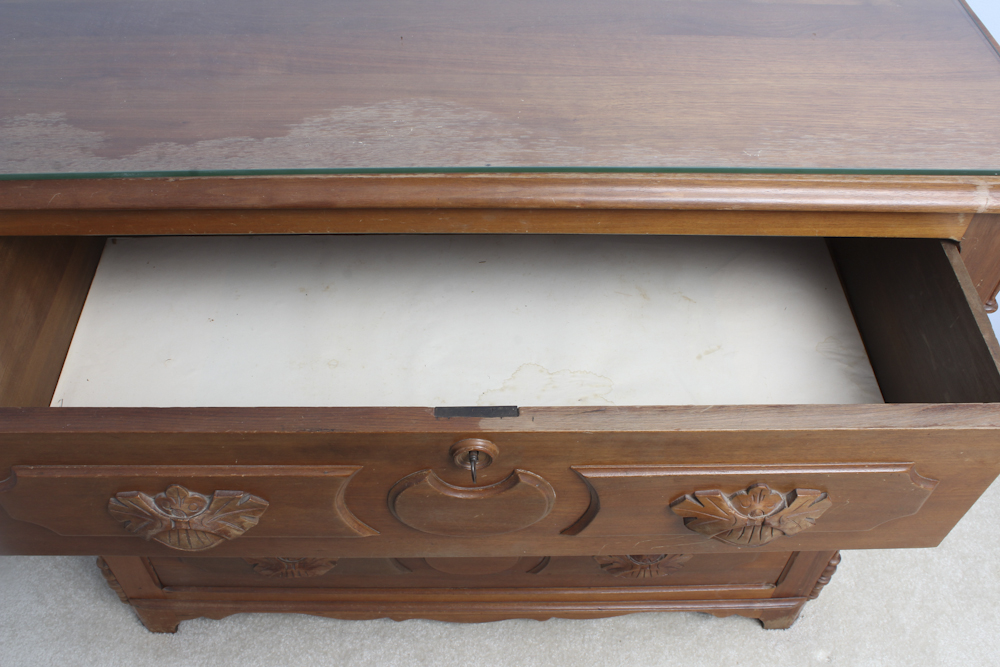 Late 19th Century Victorian Dresser With Mirror