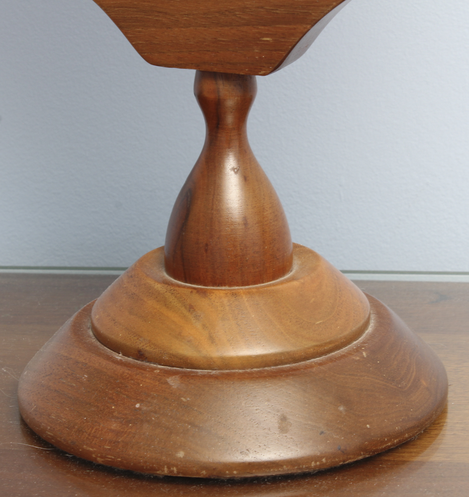 Late 19th Century Victorian Dresser With Mirror