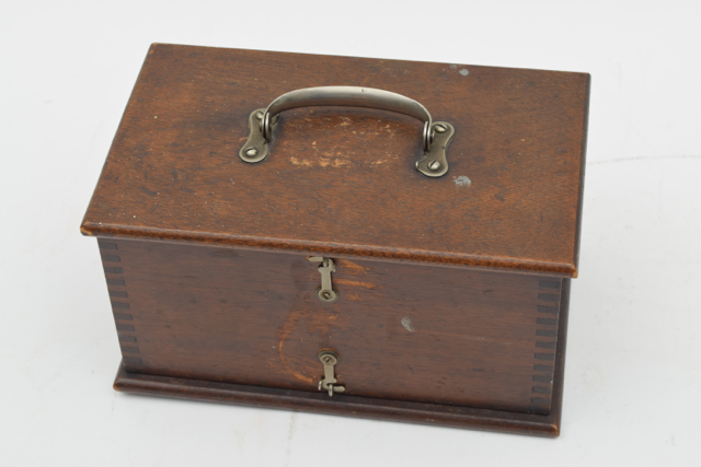 Vintage Eveready Dry Cell Battery in Wooden Case