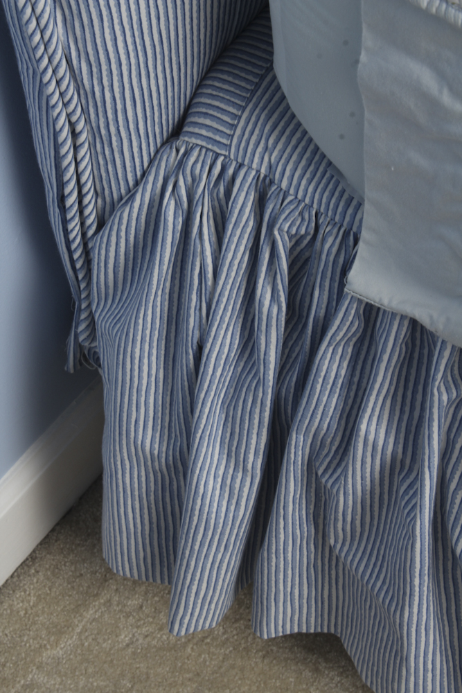 Queen Size Bed With Upholstered Headboard