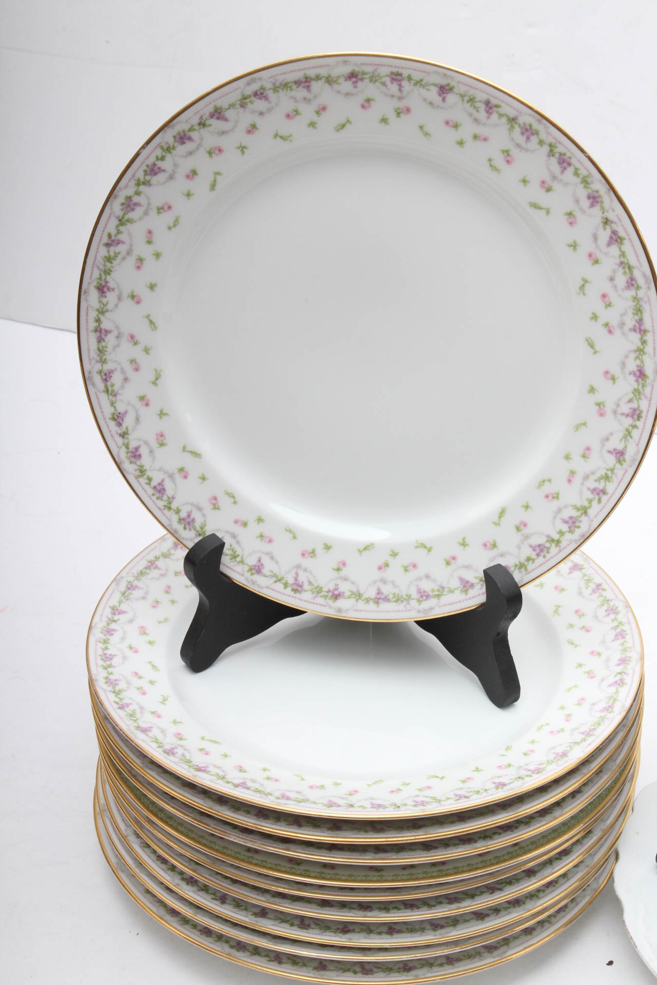 Porcelain Tableware Featuring Haviland