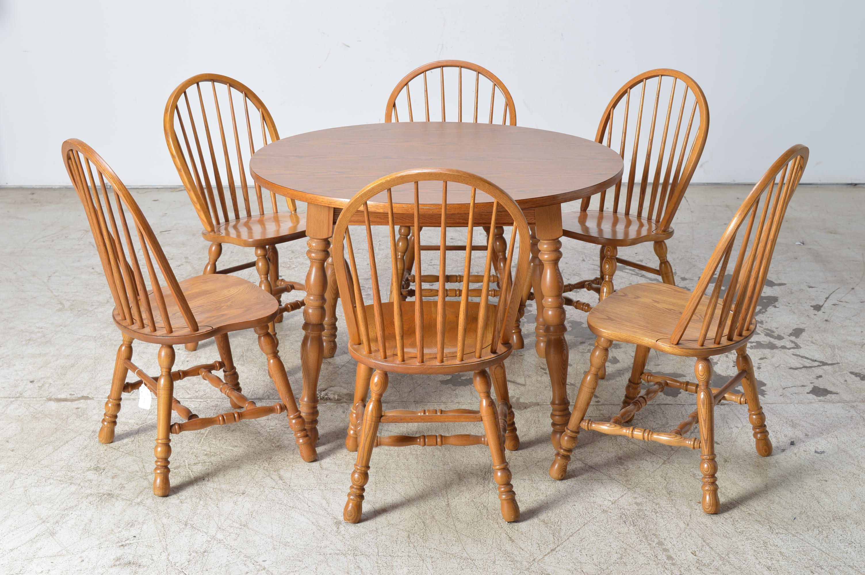 Cochrane Furniture Oak Table and Six Windsor Style Chairs