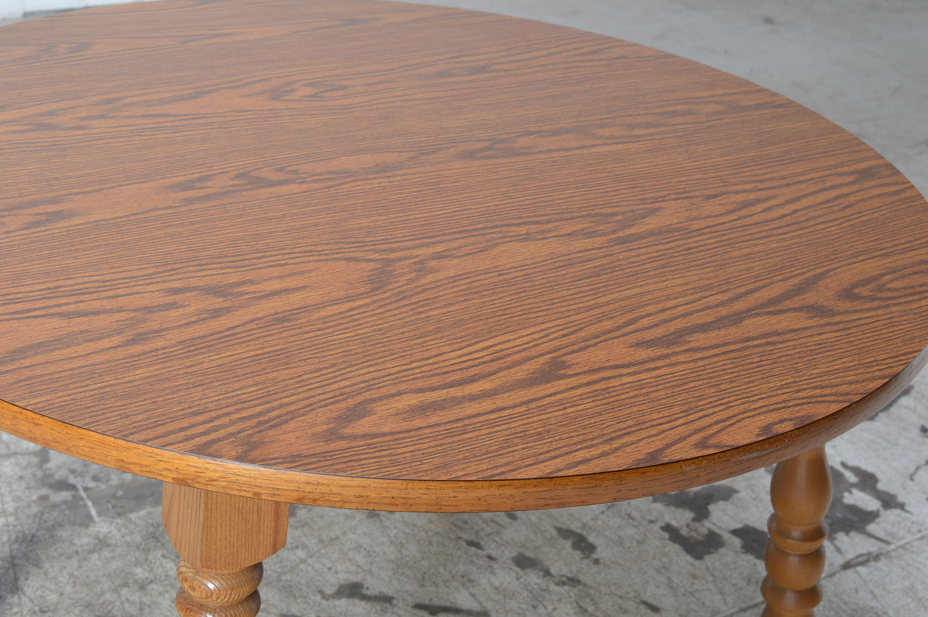 Cochrane Furniture Oak Table and Six Windsor Style Chairs