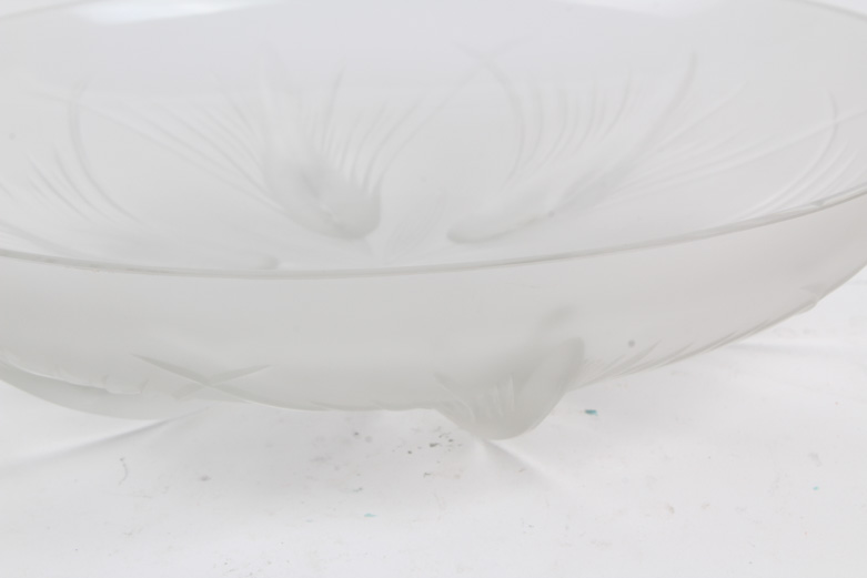 Mid-Century Verlys of America "Tassels" Frosted Glass Bowl