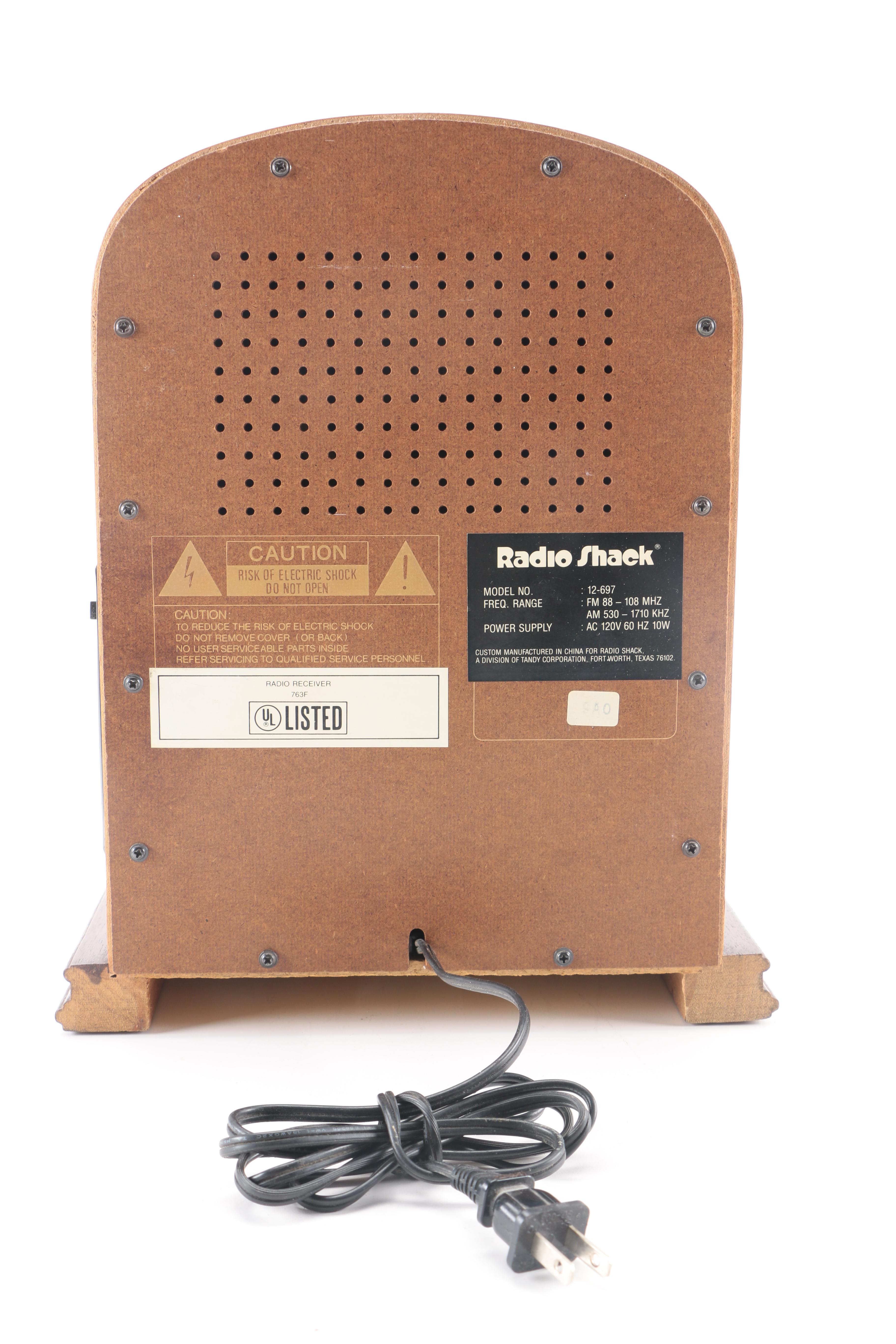 Radio Shack Model 12-697 Wooden AM/FM Radio