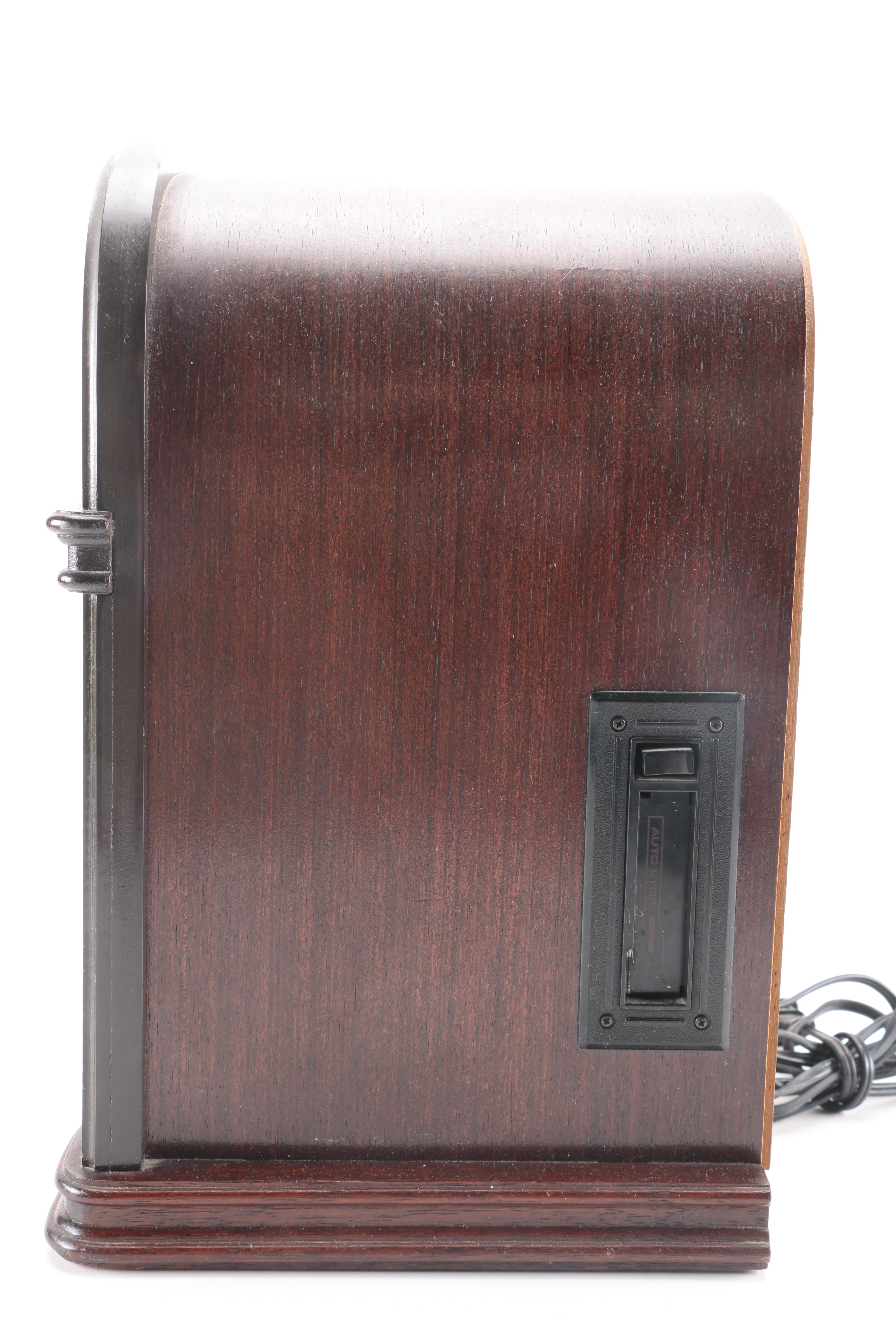 Radio Shack Model 12-697 Wooden AM/FM Radio