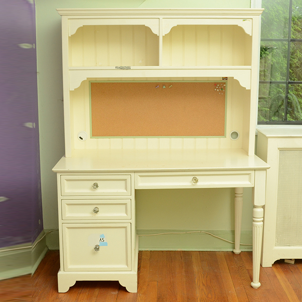 White Wood Desk With Hutch