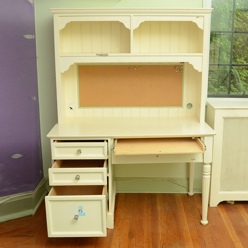 White Wood Desk With Hutch