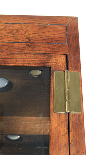 Lighted Display Cabinets With Bridge