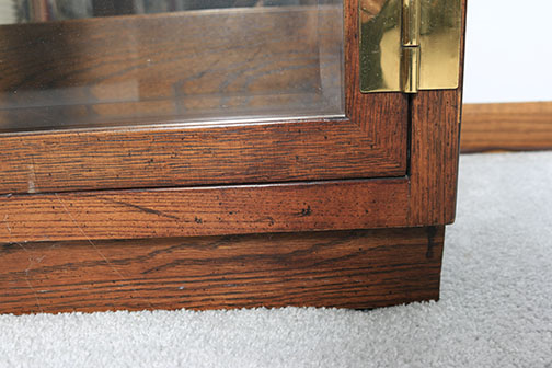 Lighted Display Cabinets With Bridge