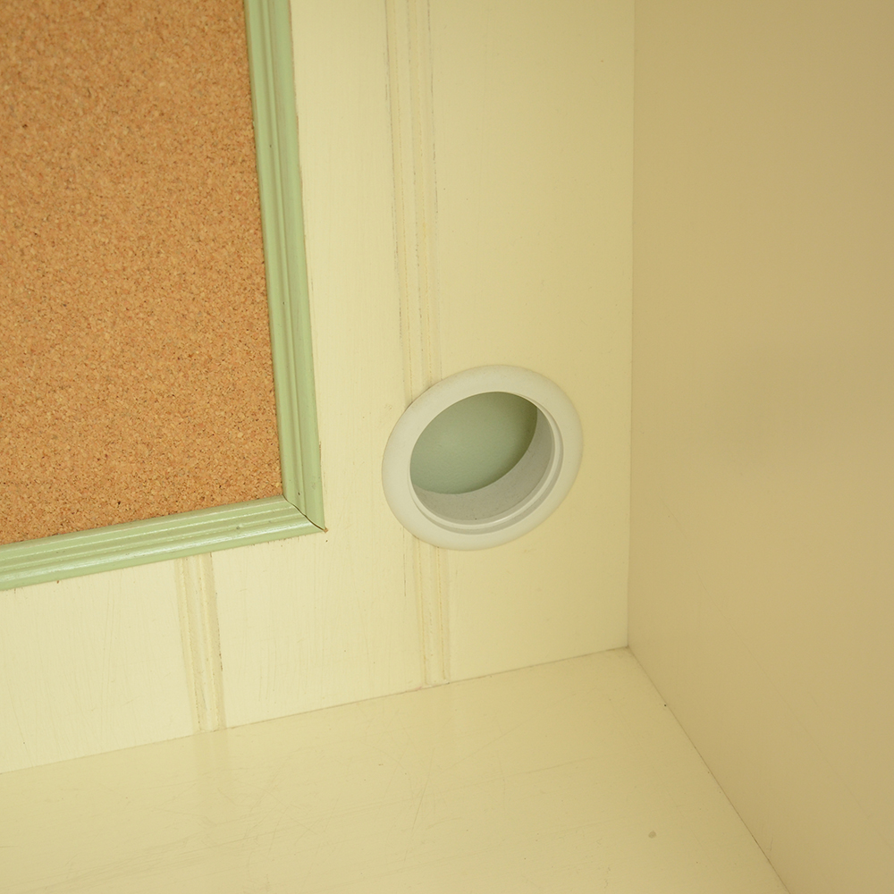 White Wood Desk With Hutch