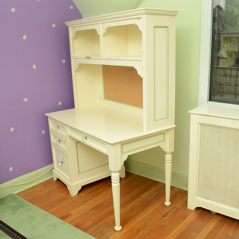 White Wood Desk With Hutch