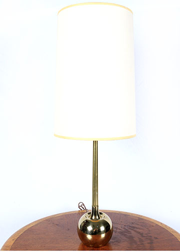 Vintage Accent Table by Lane With Table Lamp