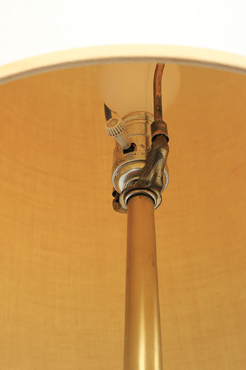 Vintage Accent Table by Lane With Table Lamp