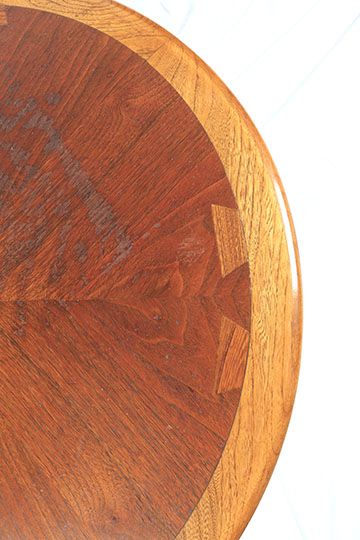 Vintage Accent Table by Lane With Table Lamp