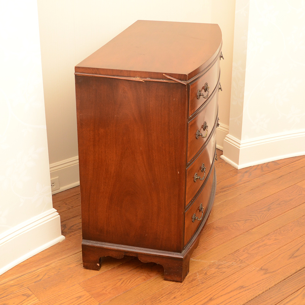 Duncan Phyfe Style Chest of Drawers