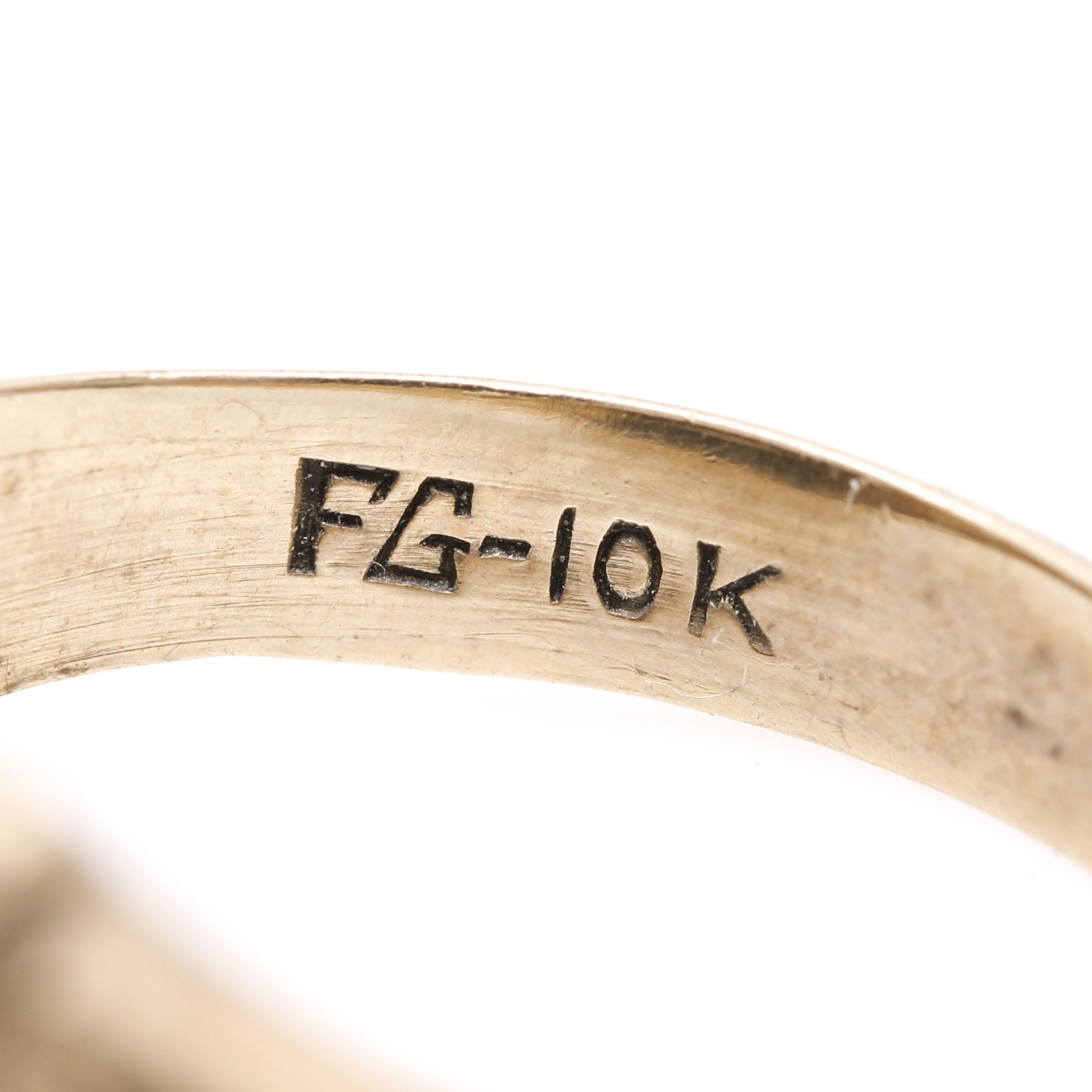 Vintage 10K Yellow Gold Black Onyx "G" Signet Ring